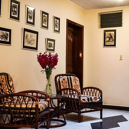 Hotel Makroz Латакунга Экстерьер фото