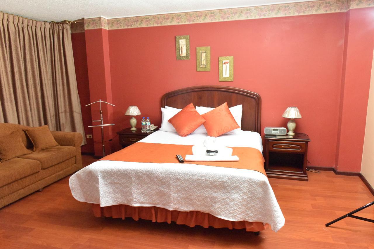 Hotel Makroz Латакунга Экстерьер фото
