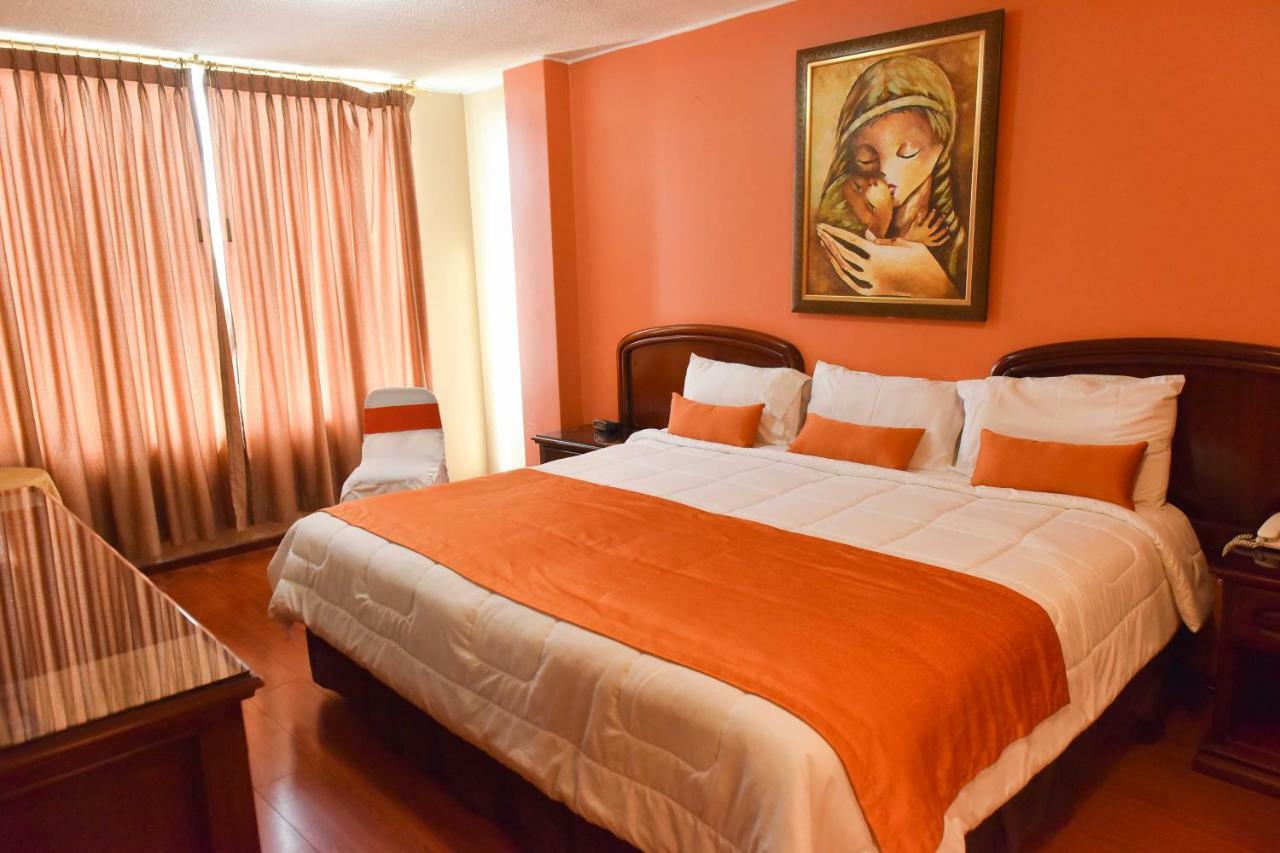 Hotel Makroz Латакунга Экстерьер фото