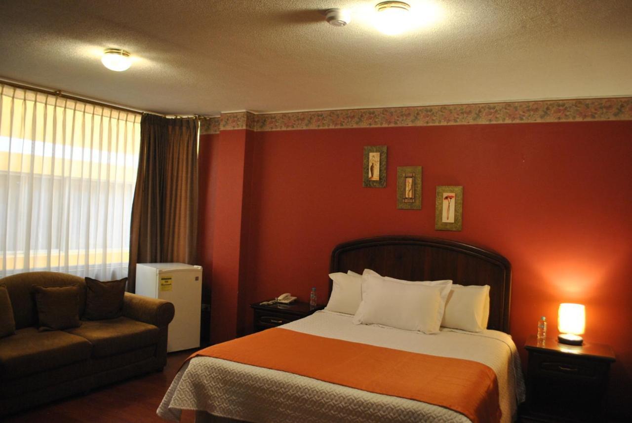 Hotel Makroz Латакунга Экстерьер фото